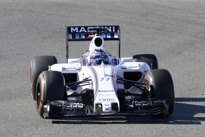 Dirkač formule 1 je na naslednjo dirko namesto z letalom odšel s tem - je pogumen ali nor?