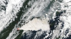 Pirokumulus pozar nasa oblaki nevihta narava strele ognjeni oblak saje zemlja planet stratosfera osoncje raziskava zda nasa