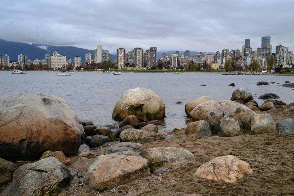 VANCOUVER Vancouver je jeseni odlična izvenevropska izbira za obiskovalce, ki želijo združiti raziskovanje mesta z doživetji v naravi. Pisane jesenske …
