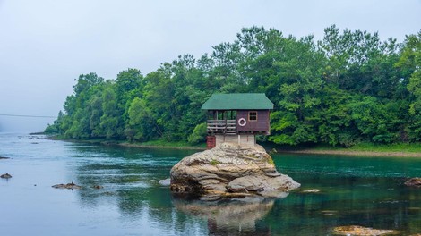 Drina reka hiska
