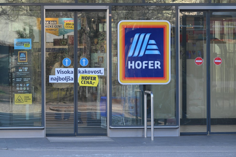 hofer panirani cevapcici novost ponudba trgovine diskontni trgovec hrana kulinarika naprodaj slovenija ljubljana maribor
