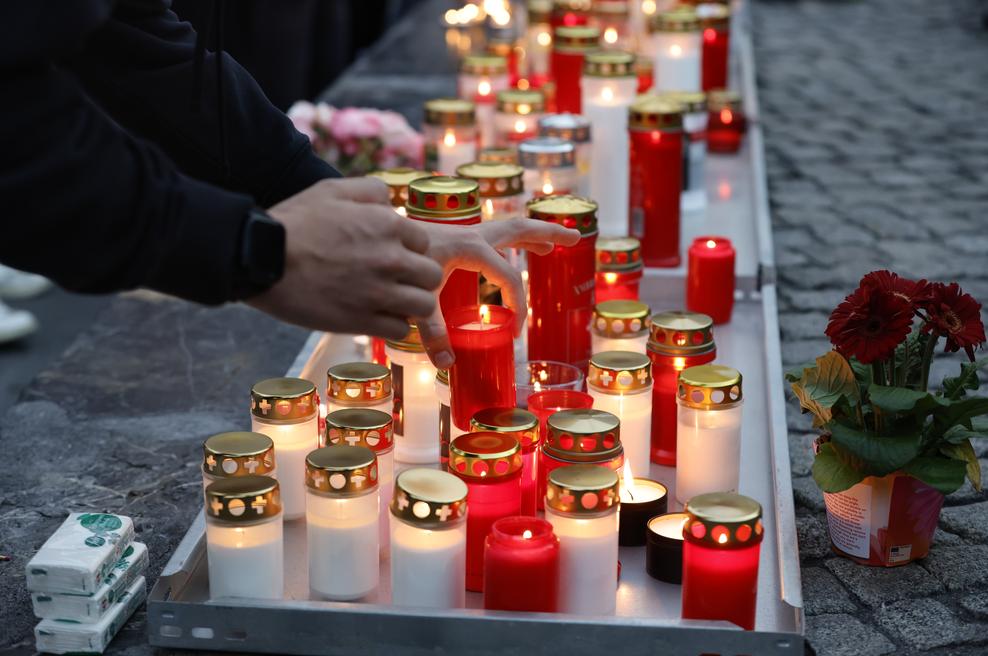 Grozljiv dan na osnovni šoli: med žrtvami komaj petletni otrok! (foto: Bobo)