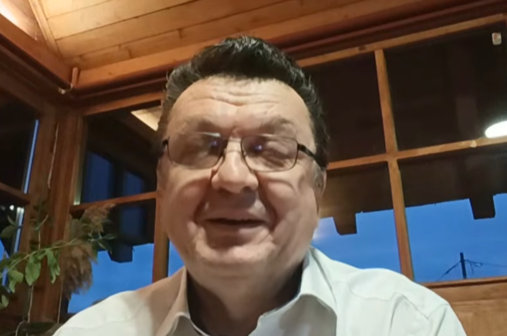 Kaj se skriva za 'ameriškim covidom'? Virolog razjasnil zmedo glede virusa, ki se širi (foto: Zaslonska slika/Youtube/RTV Srbija)
