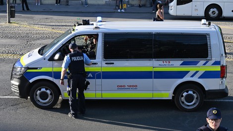 Kaj se dogaja v znani slovenski bolnišnici: kriminalisti preiskali tudi pisarno direktorja