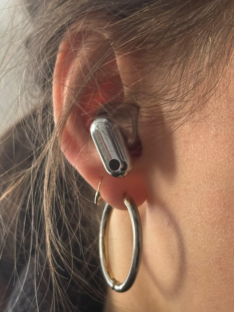 Adijo AirPodsi, zdravo HUAWEI FreeBuds Neo