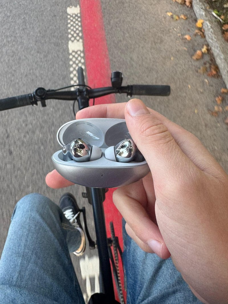 Adijo AirPodsi, zdravo HUAWEI FreeBuds Neo