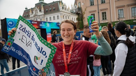 Ko zmanjkuje moči, pomagajo navijači: takole so spodbujali ljubljanske maratonce