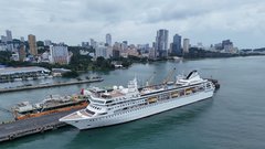 Odyssey krizarka ladja denar tezave 203 potniki obstala ladja ni denarja singapur gotovo dopust zivljenje dom