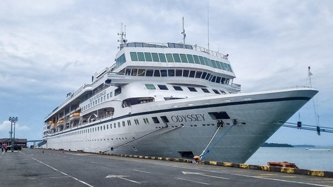 Odyssey krizarka ladja denar tezave 203 potniki obstala ladja ni denarja singapur gotovo dopust zivljenje dom