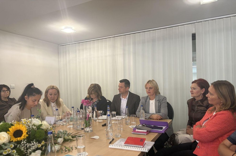 Otroci kot soustvarjalci varnejšega spleta: partnerji projekta CYBERKID na študijskem obisku v Kragujevcu (foto: Zavod Infohub Maribor)