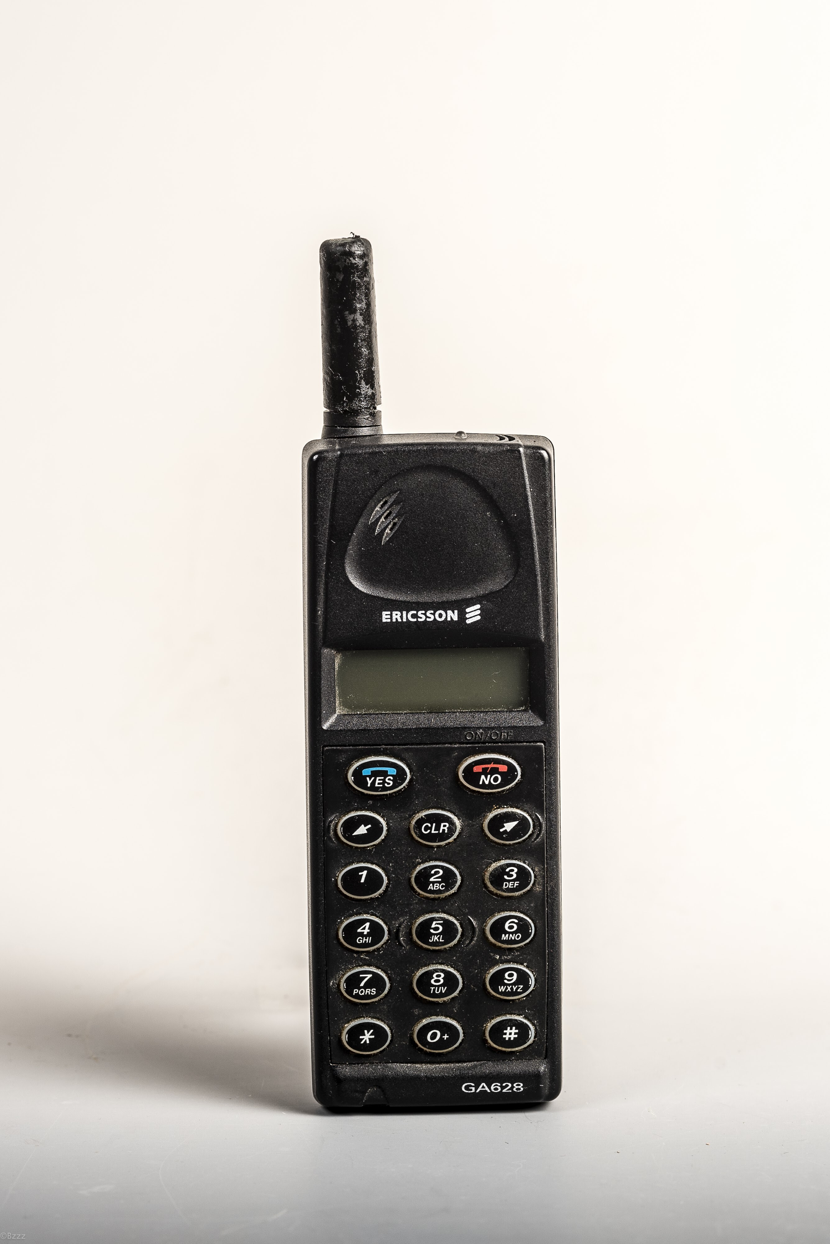 Ericsson GA628, eden izmed cenovno dostopnih in posledično popularnih mobilnih telefonov pri nas.