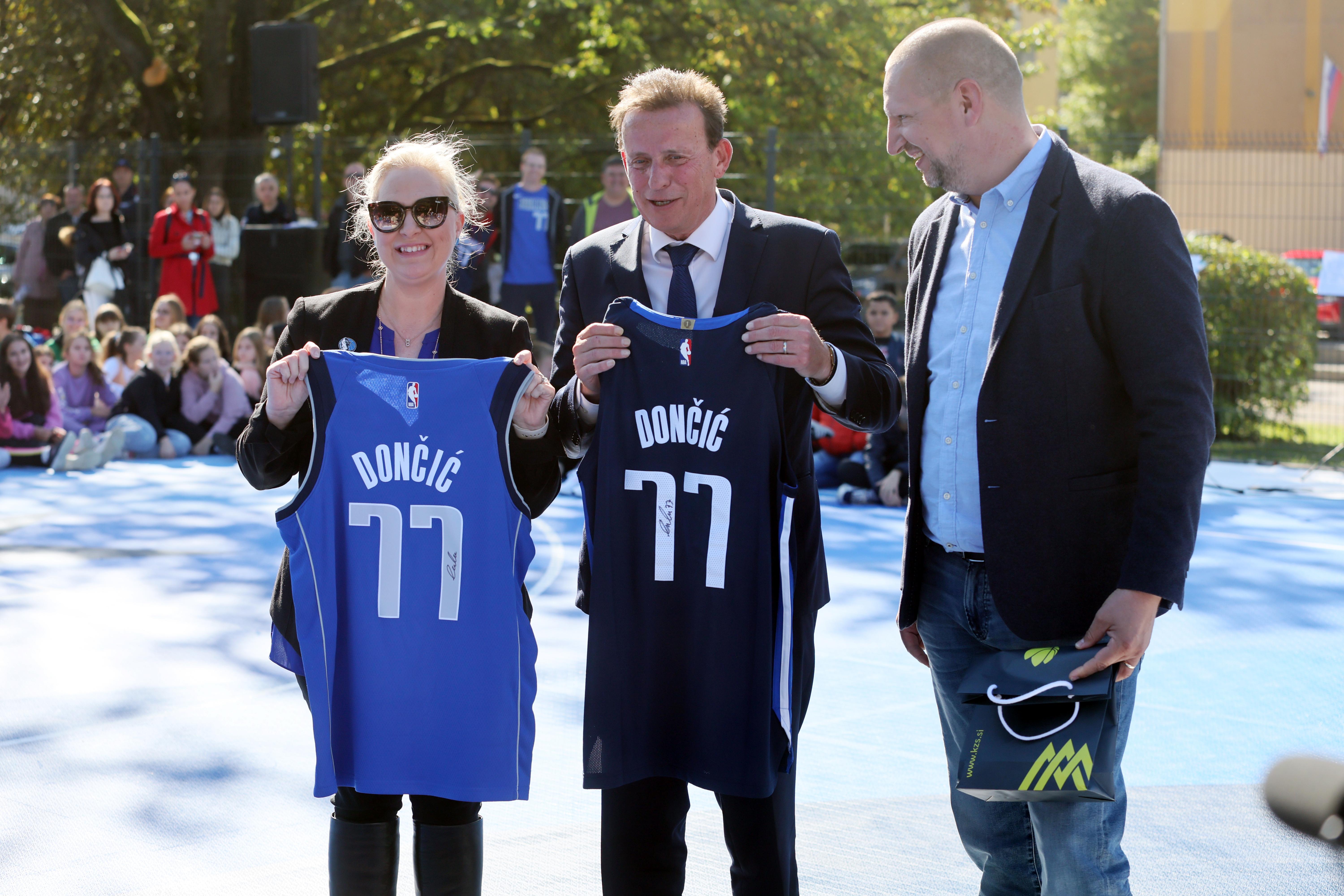 Katie Edwards, Bojan Šrot in Matej Erjavec