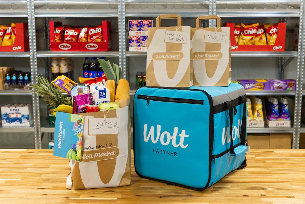 Wolt Market pripravljeno naročilo in torba za dostavo
