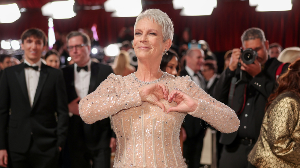 Jamie Lee Curtis je prejela svojega prvega oskarja za najboljšo stransko žensko vlogo.