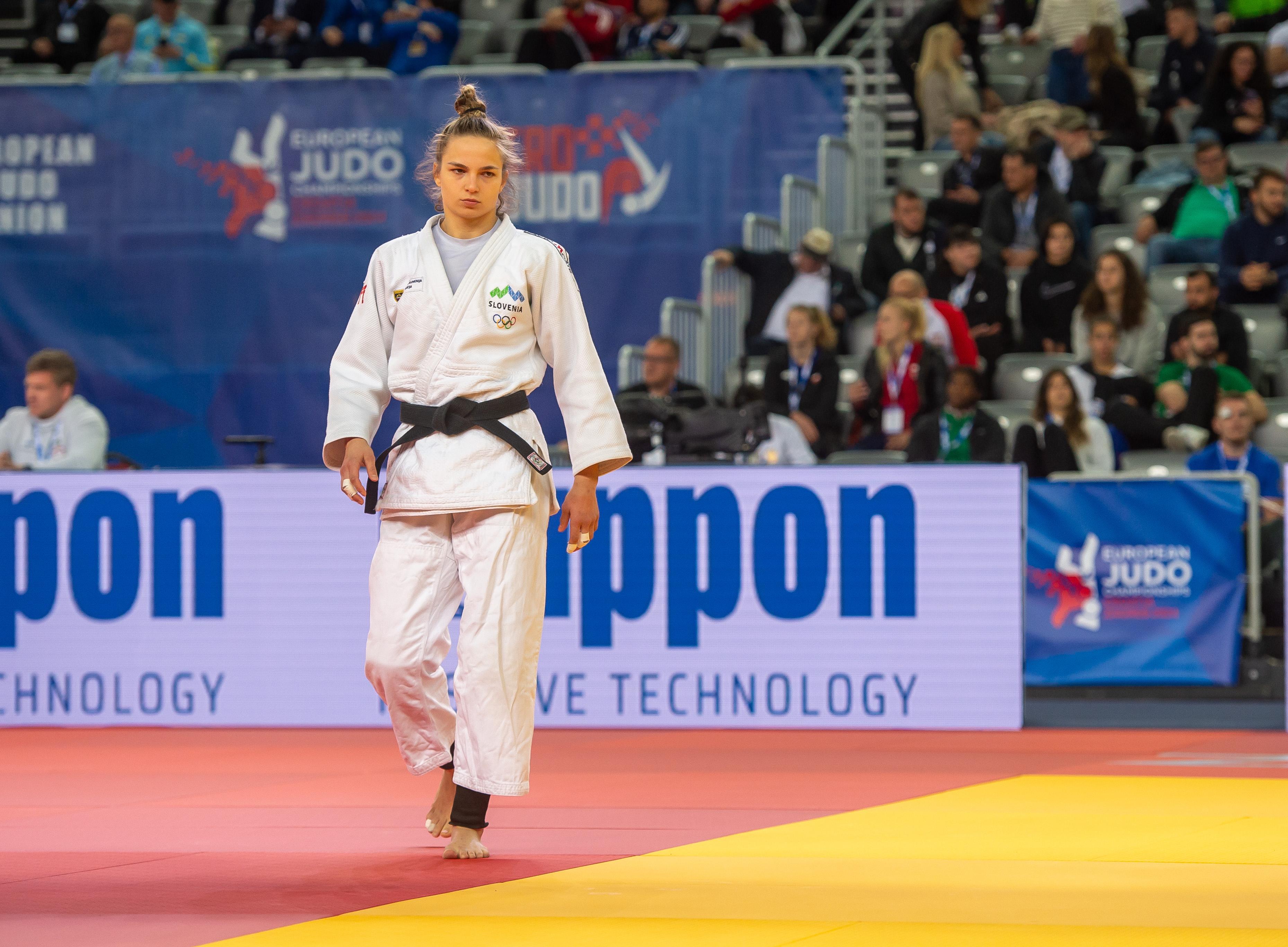Kaja Kajzer