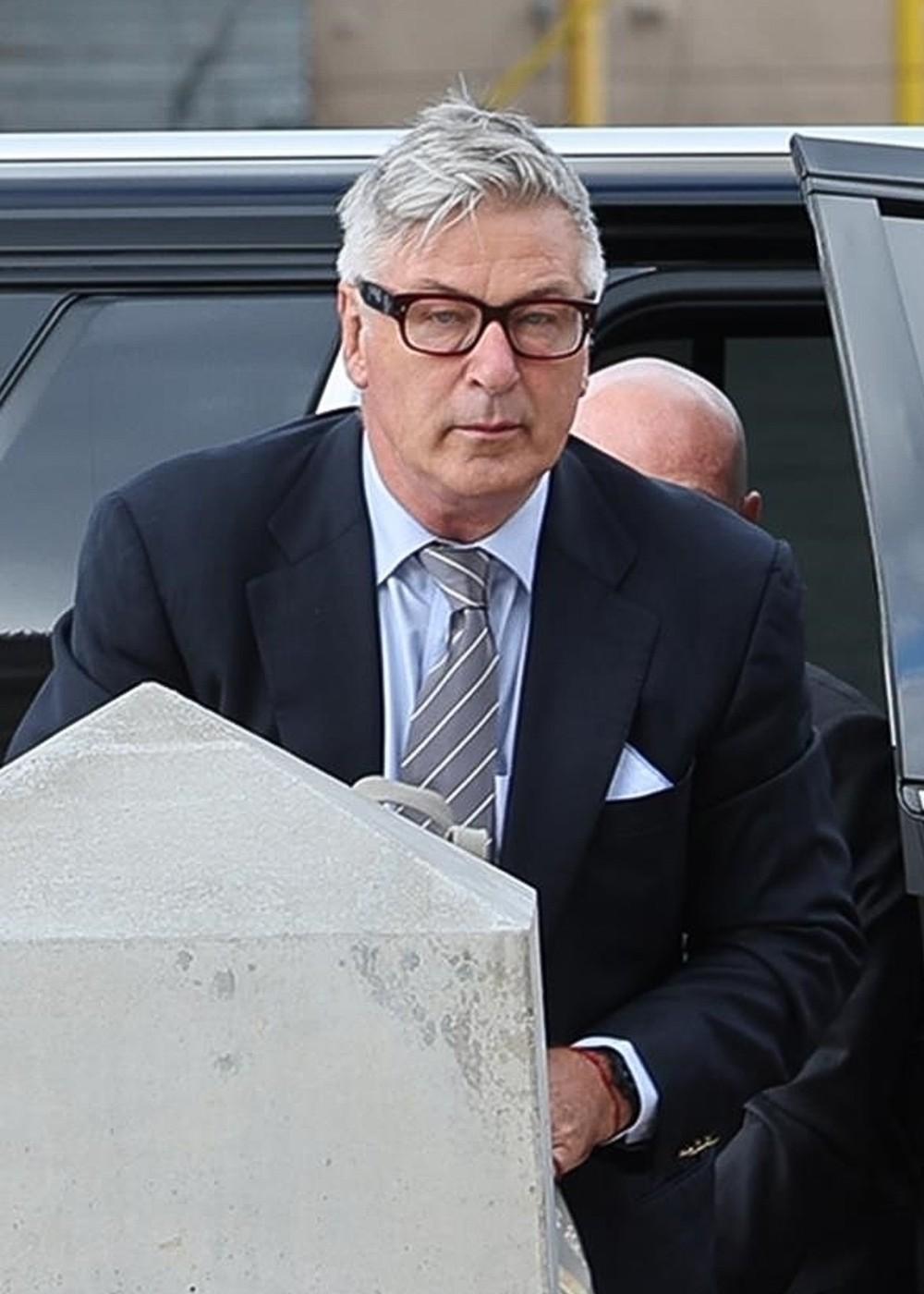 Alec Baldwin ob prihodu na sodišče.