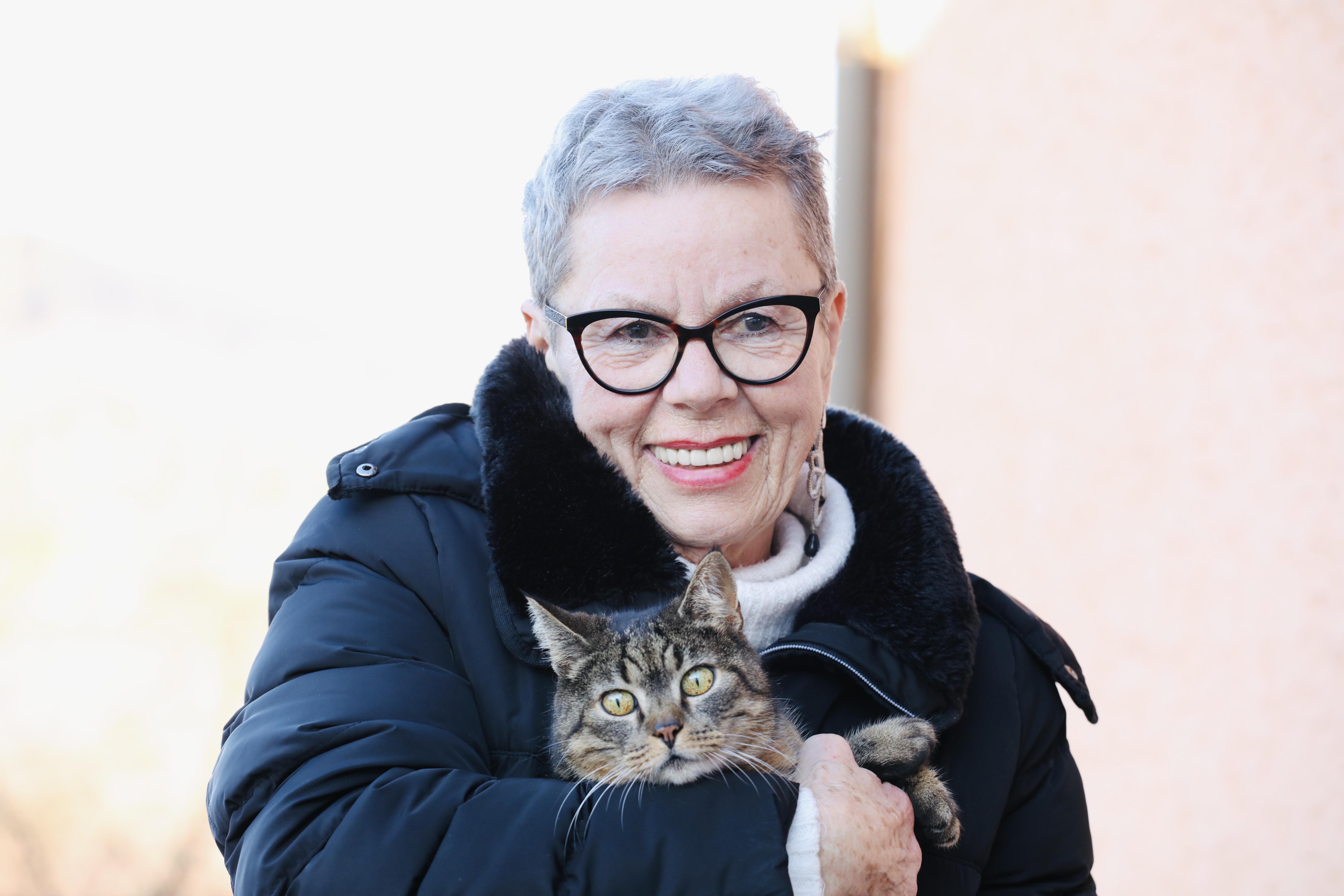 Anita Ogulin o ranjenih ljudeh: "Eni prodajo dušo hudiču, jaz sem jo zastavila ljubezni."