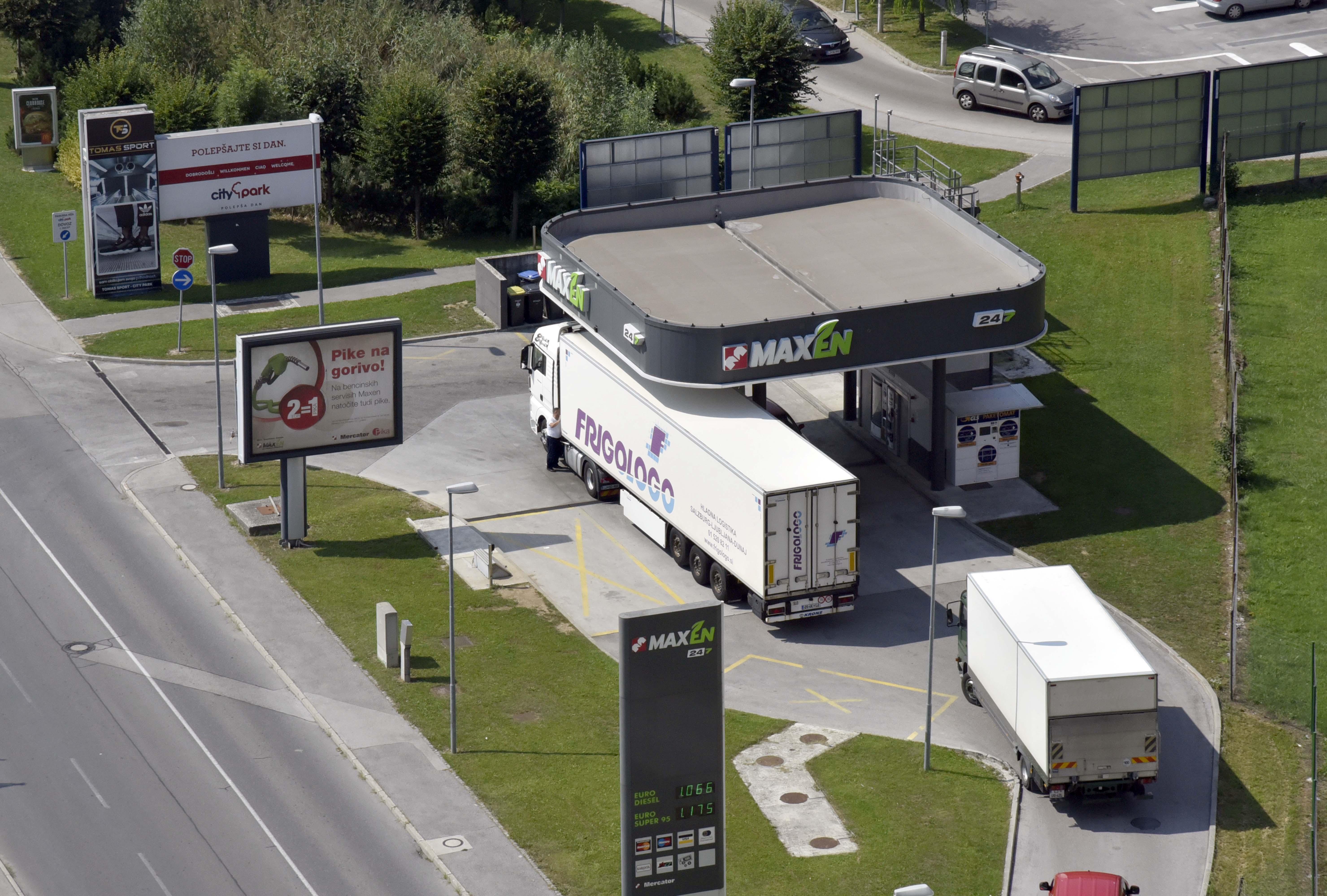 mercator maxen bencinski servisi prodaja ljubljana slovenija gospodarstvo