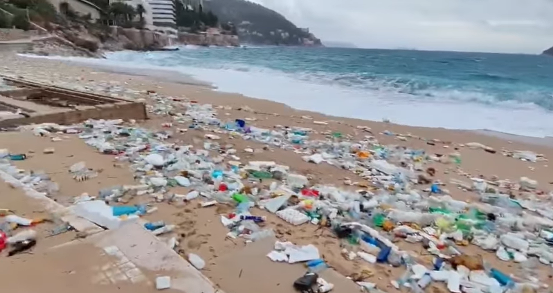 Dubrovnik plaža smeti morje Jadran Jadransko Morje Albanija
